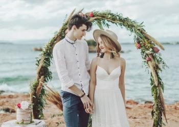 Inspirational Wedding Ideas for Brides and Grooms- Boho-Chic Wedding