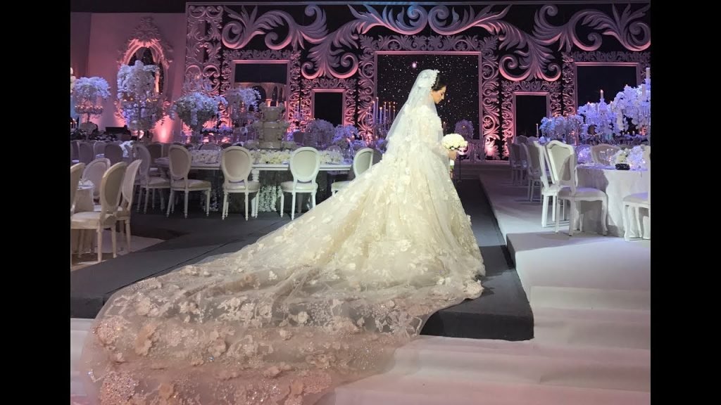 The Most Breathtaking Wedding Setup and Wedding Dress You Will Ever See !