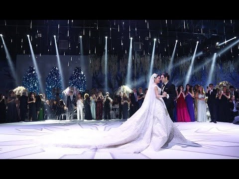 Transforming An Empty Hall Into A Winter Wonderland Wedding !!