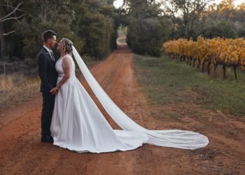Real Stella York Bride Becky + Sean – Pretty Joyful Love – Wedding Blog