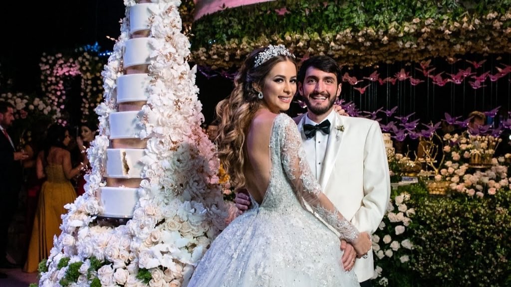 A Floral Wonderland Wedding in Panama !
