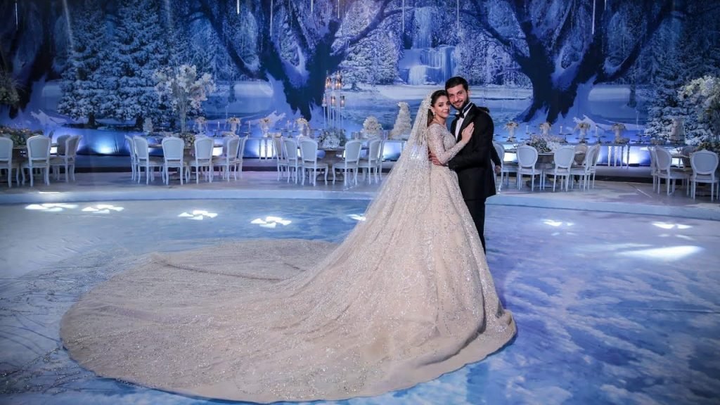 Get Ready For All The Shiver as We Take You Into This Winter Wonderland Wedding !