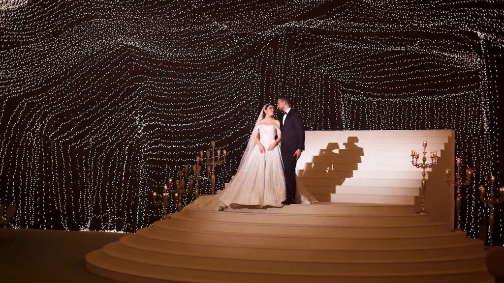 A Million Fairy Lights In This Wedding Celebration!