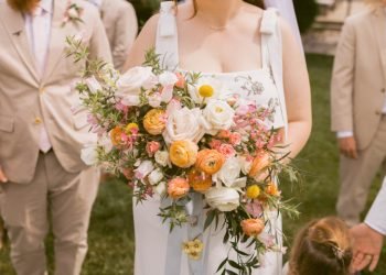 What To Wear Wedding Dress Shopping