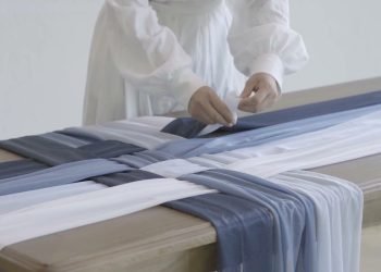 Learn how to use the Braid Wedding Table Runner