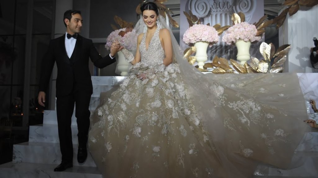 Museum of Love | Bride and Groom Magical Entrance!