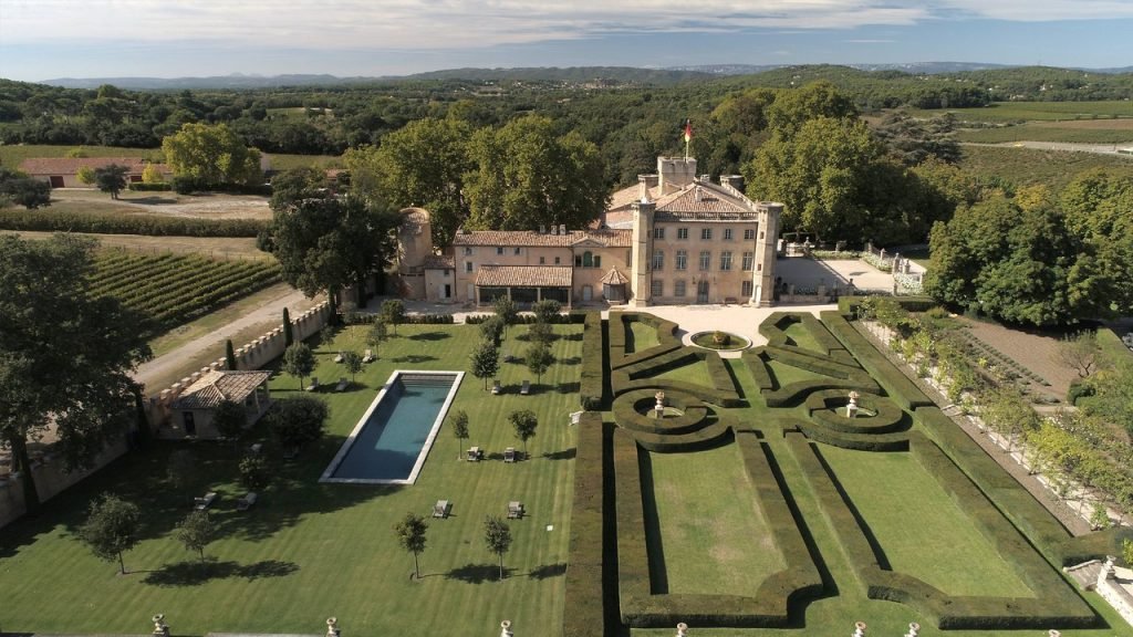 6 Enchanting French Chateau Wedding Venues