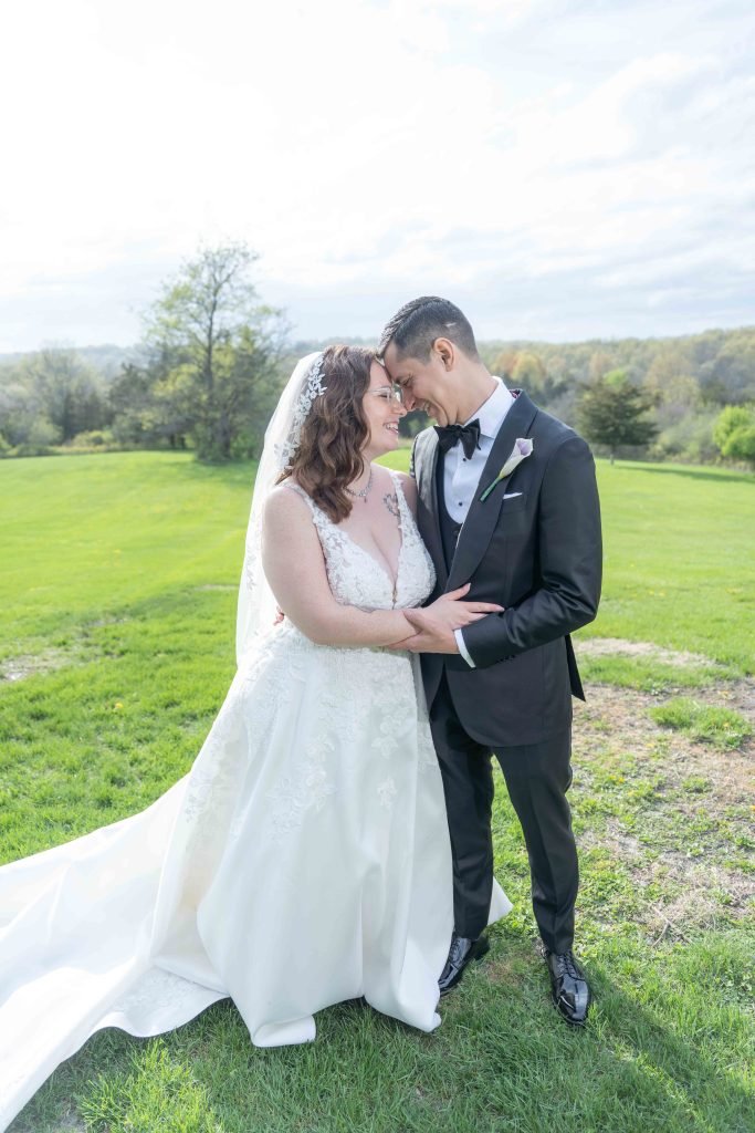Real Martina Liana Bride Kristin + Alex – Pretty Pleased Love – Wedding Blog
