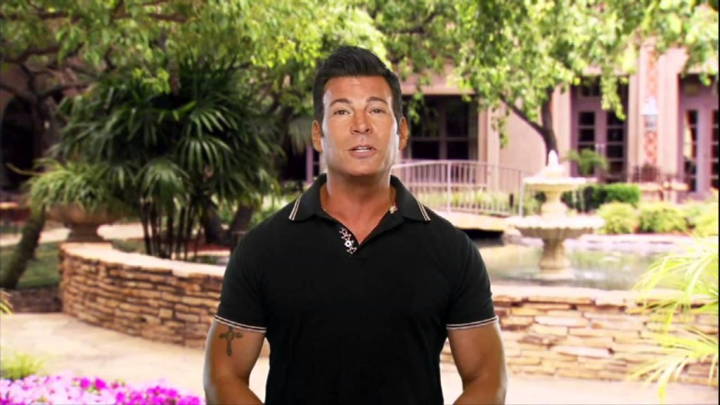 Tutera's Suggestions: Big Wedding or Intimate Wedding?