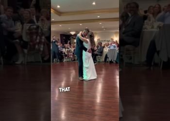 She announced she’s pregnant during their wedding ❤️
