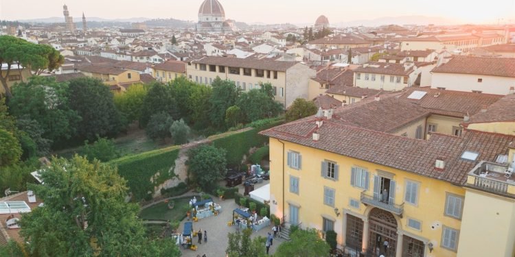 How To Throw A Wedding Welcome Party In Style