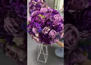 Luxury Custom Wedding Table Centerpieces Floral Ball #floraldesign #diy #table #wedding