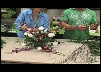 Russ on Flowers Show #26 – Wedding Reception Table Centerpiece Arrangements Using FlowerBudi System