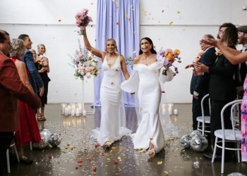 Tips For Navigating Setting Up Your Wedding Floral Budget