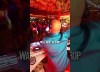DJ Sidharth Explosive Mixture of Turn Down for What and Gasolina at Thailand Wedding Reception