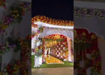 Latest design flower stage decoration video||#wedding #stagedecoration #shortvideo ||