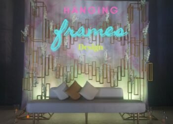 Easy Wedding Stage Design – Hanging Frame Boxes