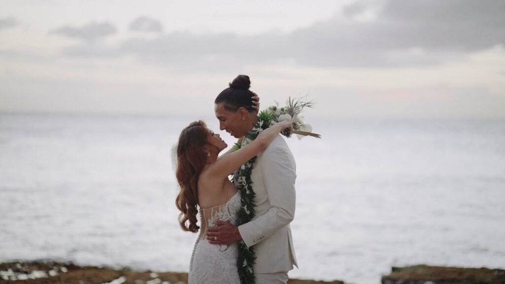 Oceanfront Destination Wedding Venue in Oahu Hawaii | Paradise Cove