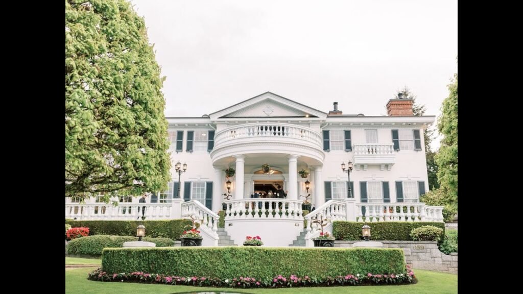 Luxury Wedding Venue | West Vancouver, BC| White Table Catering