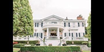 Luxury Wedding Venue | West Vancouver, BC| White Table Catering