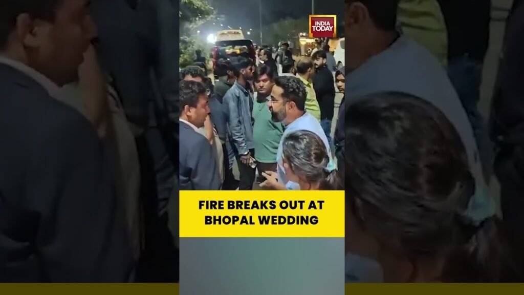 Massive Fire Breaks Out at Wedding Venue Hotel in Bhopal | Firefighters Rush to Spot | #bhopalnews