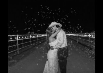 Knotty Barn wedding venue in Queen Creek, AZ | Olivia & Jullian