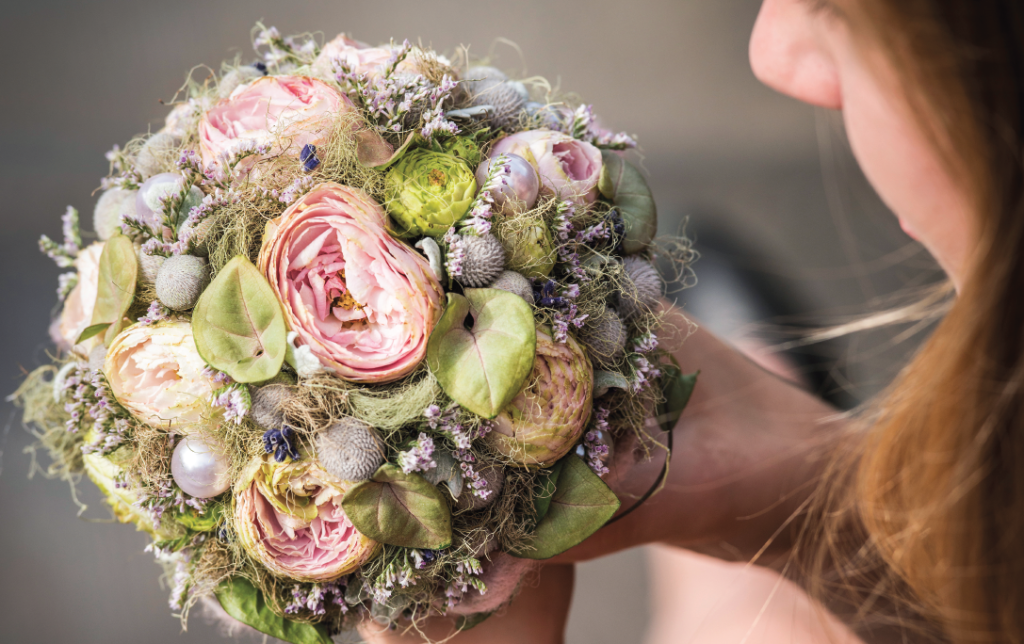 Discover The Perfect Wedding Bouquet With ‘In Love: Inspirational European Wedding Bouquets’