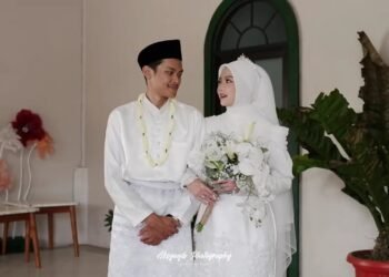 Momen Intimate Wedding Penuh Haru