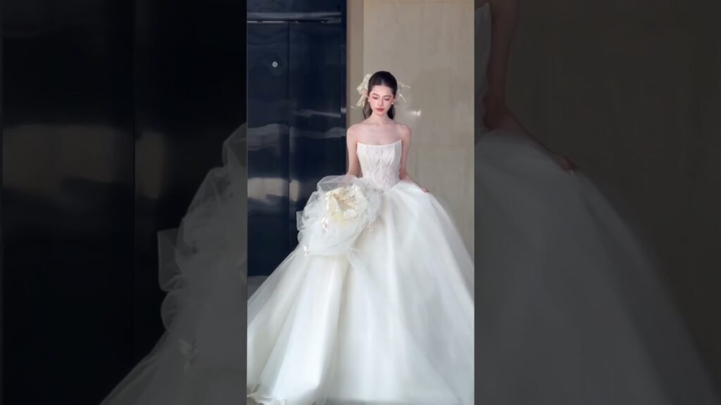 Elegant Bridal Bow Veil Look 🎀🤍 Dream Wedding Dress & Makeup Inspiration 2026
