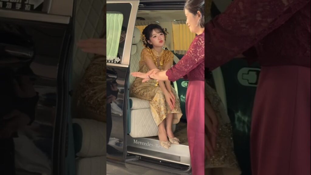 Stunning Recent Chinese Style Wedding Dress | Elegant Red Bridal Ceremony Outfit ❤️✨