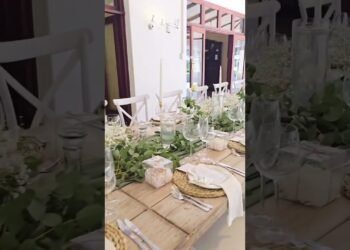 An Intimate Wedding Crammed with Love & Elegance