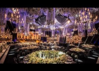 This Wedding Planner Transformed An Empty Hall Into The Most Extraordinary Wedding Setup !