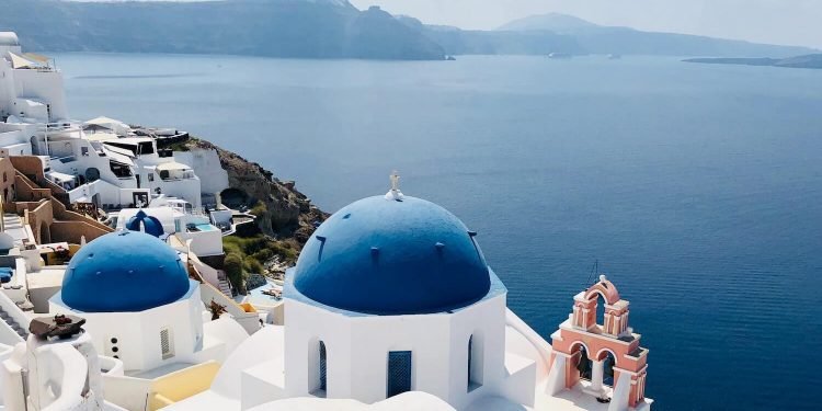 Destination Wedding in Greece: Venues & How to Plan
