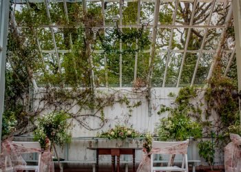 Lorna & Keanu’s splendidly eclectic Stradsett Hall wedding, with Damien Vickers Photography