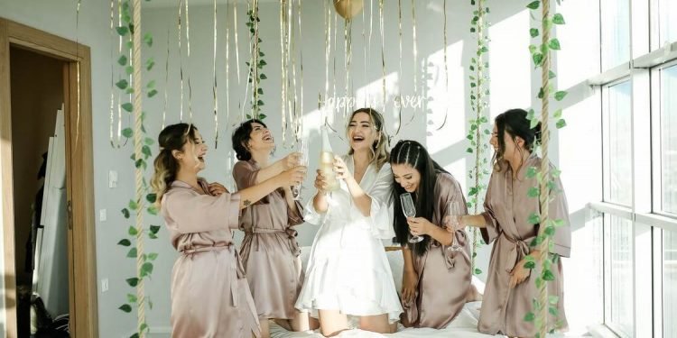 Wedding Photography Advice: How to Feel More Self-Confident in Your Wedding Photos