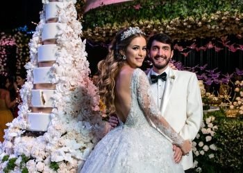 A Floral Wonderland Wedding in Panama !