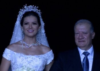 Under-The-Sea Wedding Setup Built Directly Next To The Sea Itself!