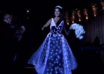 This Bride Wore An ILLUMINATED Wedding Dress To Her Theatrical Wedding !