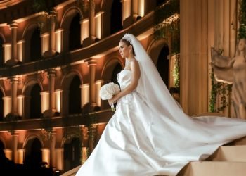 Try this COLOSSEUM inspired wedding setup that left all of the guests in AWE!