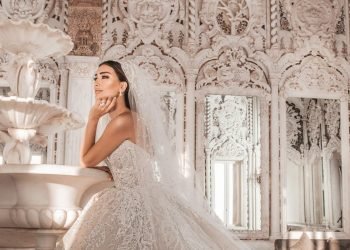 Gorgeous Elie Saab Bride getting married at considered one of Lebanon’s grandest homes