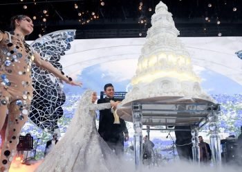 Inside A Magnificent Wedding Celebration In Cairo !