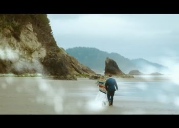 An Emotional First Look and Intimate Wedding on the Oregon Coast!