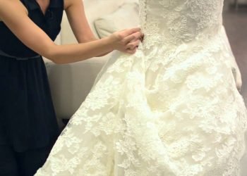 Adding Bustles to a Wedding Dress : Wedding Dresses & Bridal Fashion