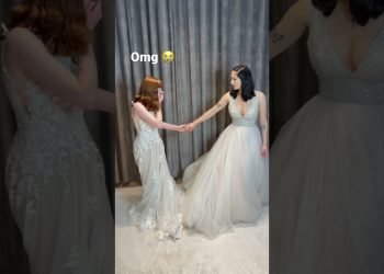 FIRST LOOK AT EACH OTHER IN WEDDING DRESSES ????