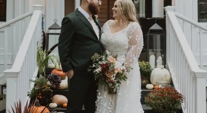 Real All Who Wander Bride Sara + Julio – Pretty Completely happy Love – Wedding Blog