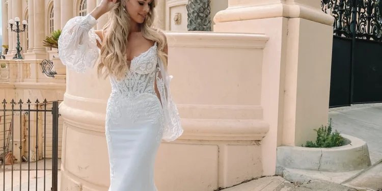 Trends We Love: Long Sleeve Wedding Dresses – Pretty Joyful Love – Wedding Blog