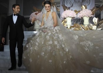 Museum of Love | Bride and Groom Magical Entrance!