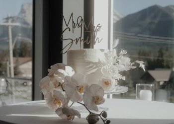 An intimate wedding within the mountains | Janessa & Tim