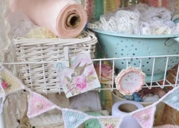 Inspirational idea /Shabby Chic wire rack