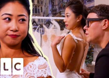 Bride So Afraid Of Her TIGER MUM That She Keeps Changing The Dress | Say Yes To The Dress Lancashire
